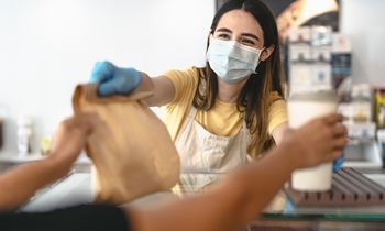 As Mask Mandates Spread, Training Released to Provide Restaurant Operators with De-Escalation Strategies