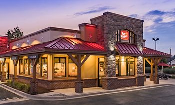 Roy Rogers Expands Off-Premise Dining