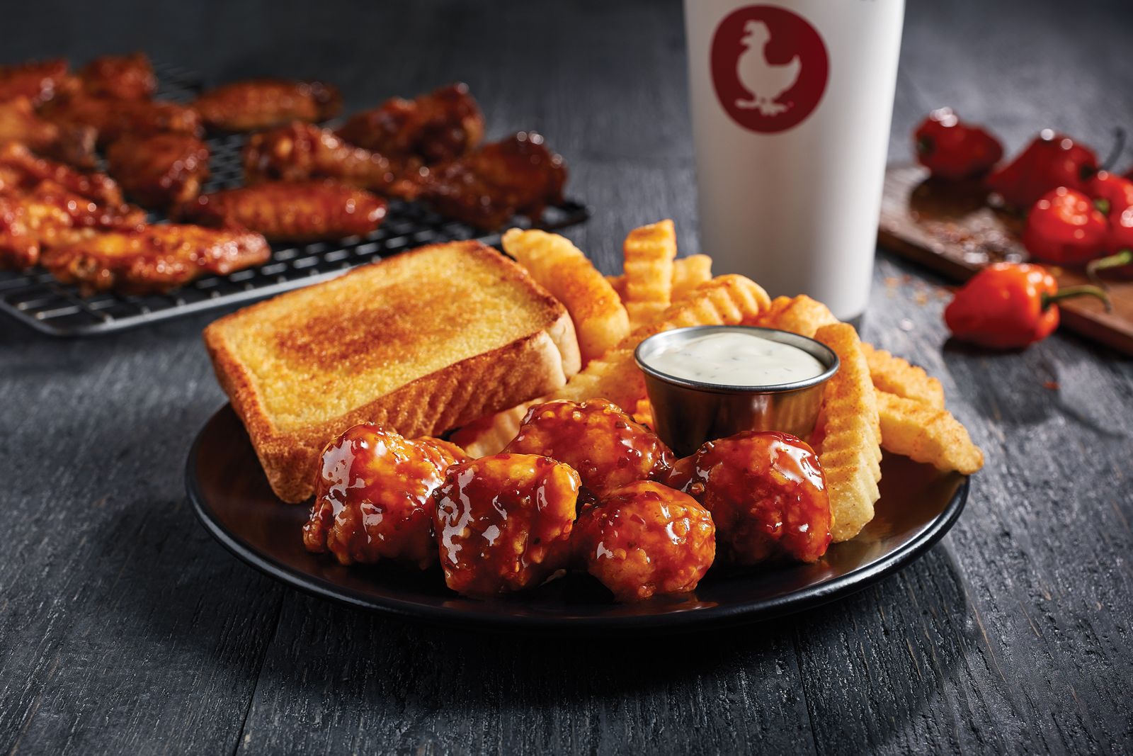 South Meets East With New General Tso's Boneless Wings Meal at Zaxby's South Meets East With New General Tso's Boneless Wings Meal at Zaxby's