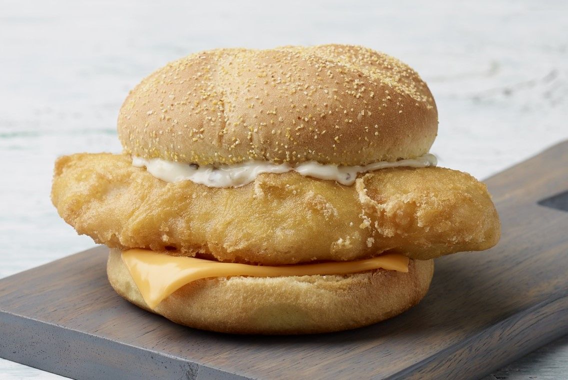 Roy Rogers Lands Big Fish Flavor With New Beer-Battered Cod Sandwich Roy Rogers Lands Big Fish Flavor With New Beer-Battered Cod Sandwich