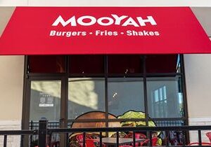 MOOYAH Burgers, Fries & Shakes Celebrates 500,000 Loyalty App Members with a Twitter Party on May 20th