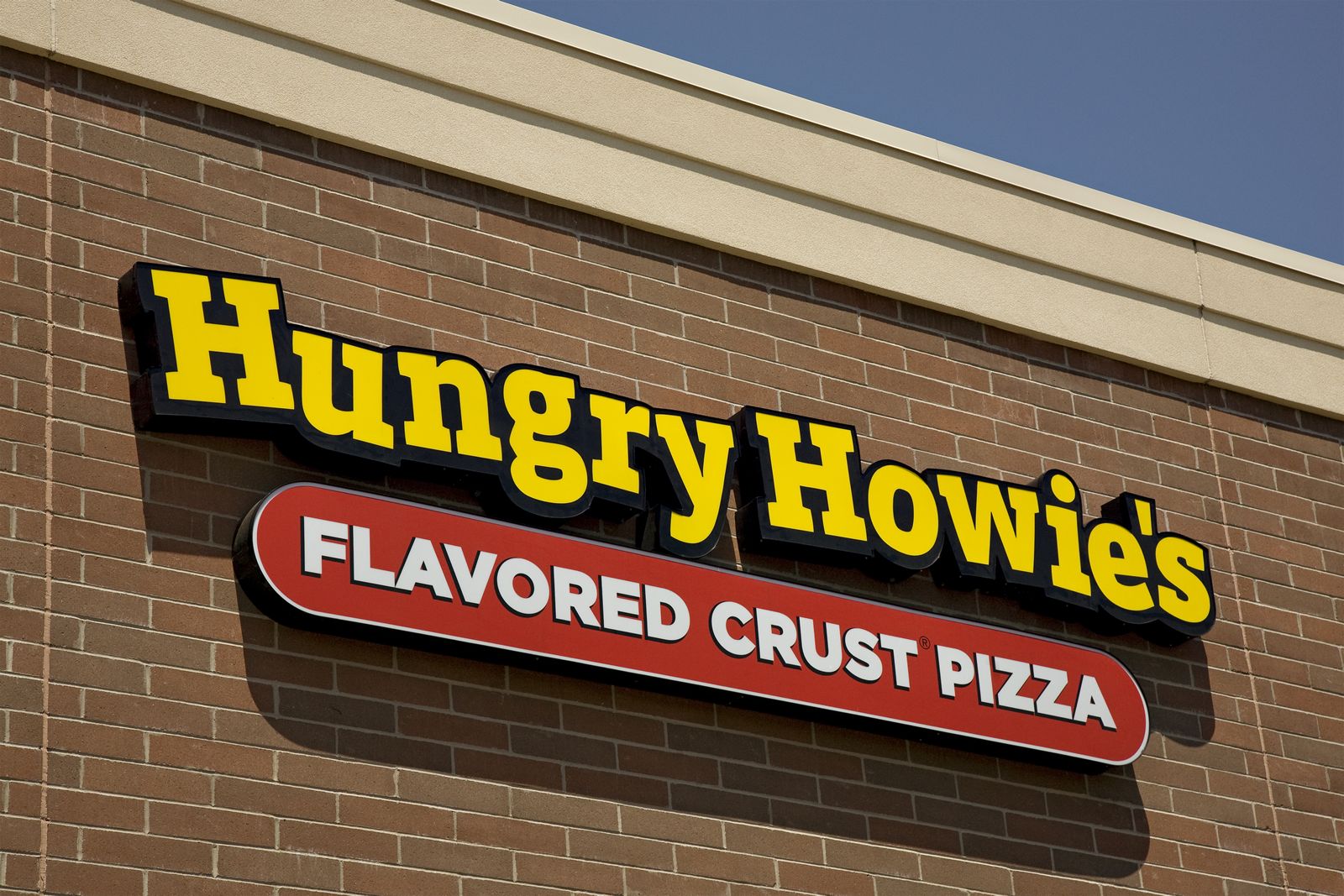 Hungry Howie's Pizza Opens Fifth Tennessee Location Hungry Howie's Pizza Opens Fifth Tennessee Location