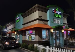 Robeks Expands in Southern California With Ten New Locations