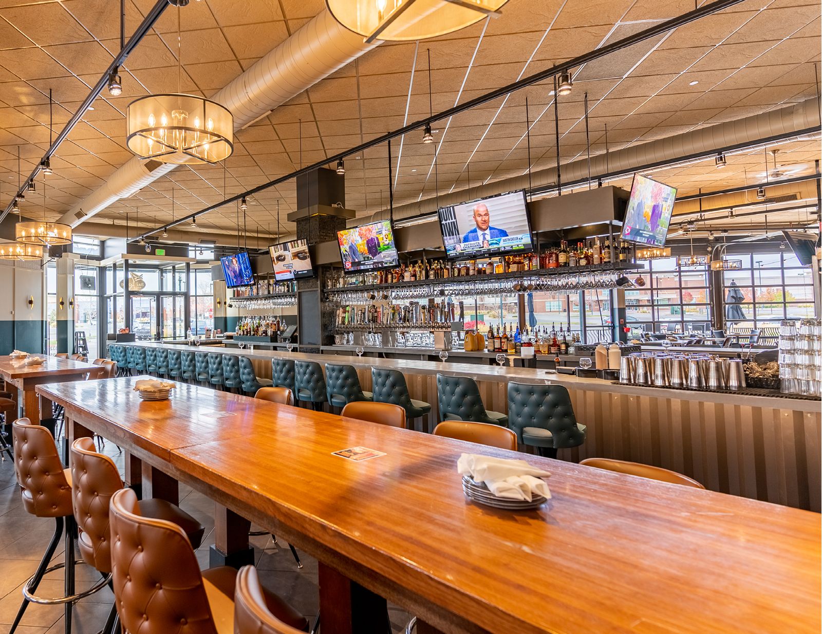 Bar Louie Unveils Brand's First-Ever Redesign in Denver Bar Louie Unveils Brand's First-Ever Redesign in Denver