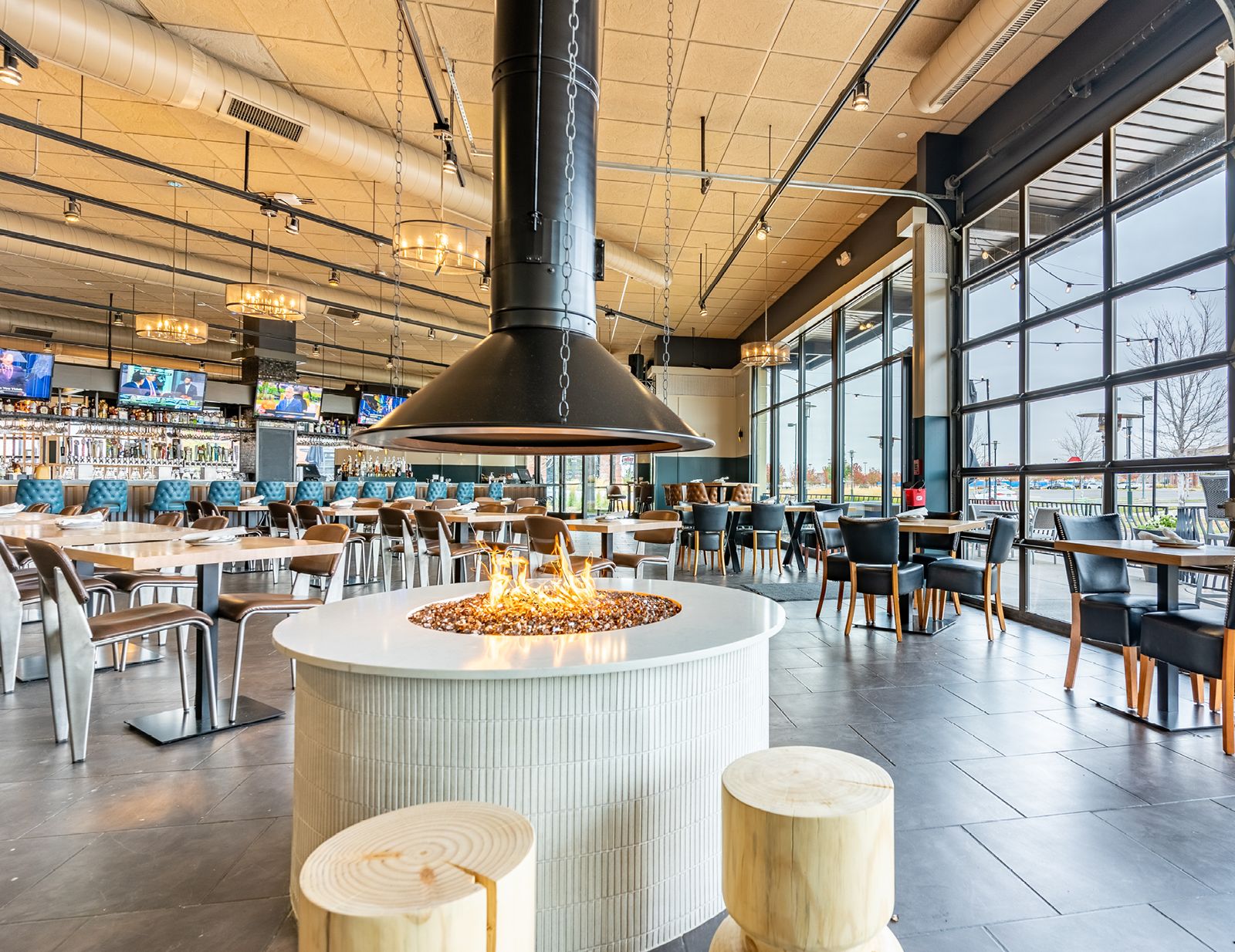 Bar Louie Unveils Brand’s FirstEver Redesign in Denver