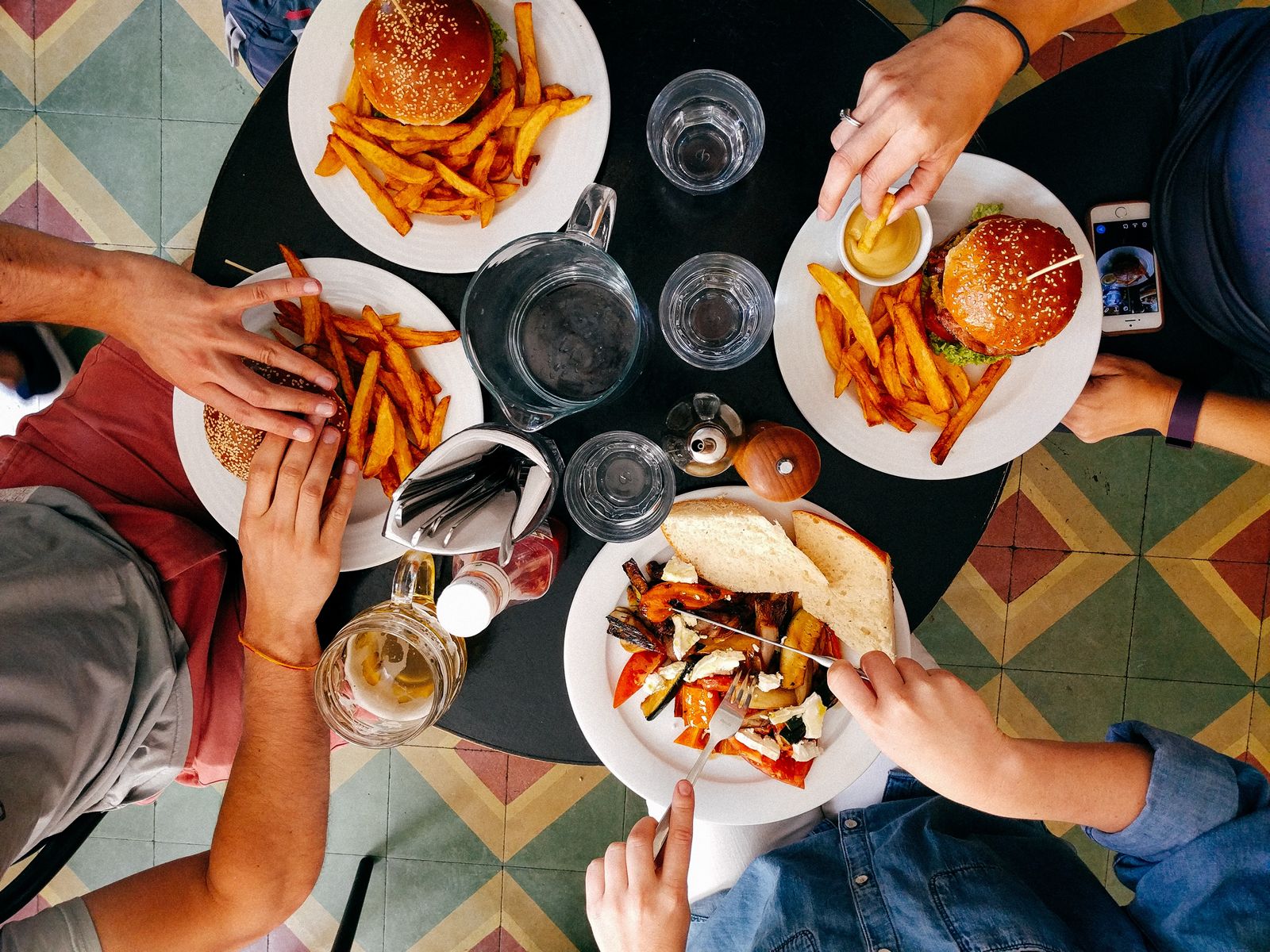 Former Franchisors Offering Industry Tips to "Mom & Pop" Restaurant Owners With an ROI Guarantee Former Franchisors Offering Industry Tips to "Mom & Pop" Restaurant Owners With an ROI Guarantee
