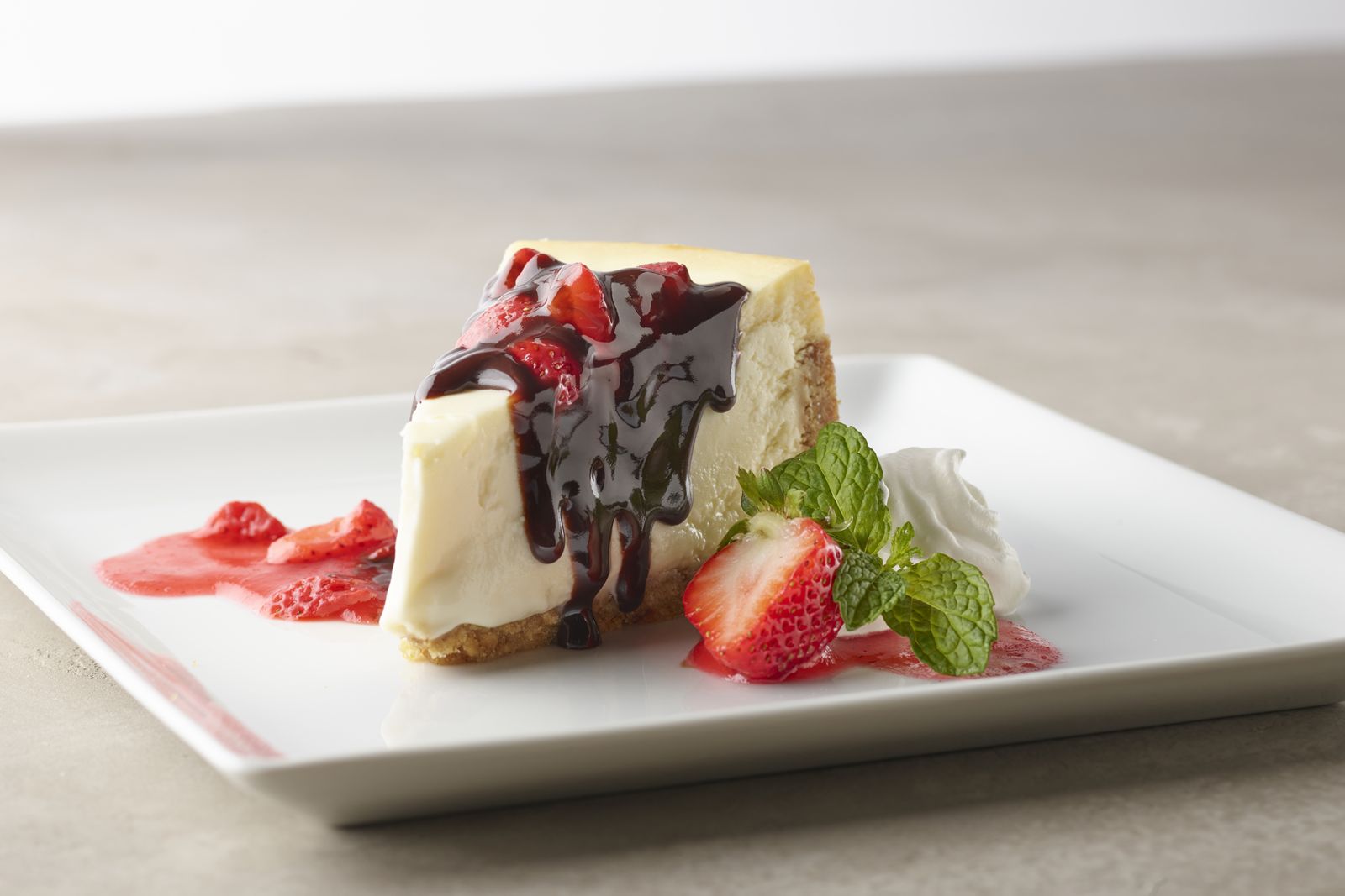 Smokey Bones Chocolate Covered Strawberry Cheesecake Smokey Bones Adds New Meat from the Deep (Blue Sea)