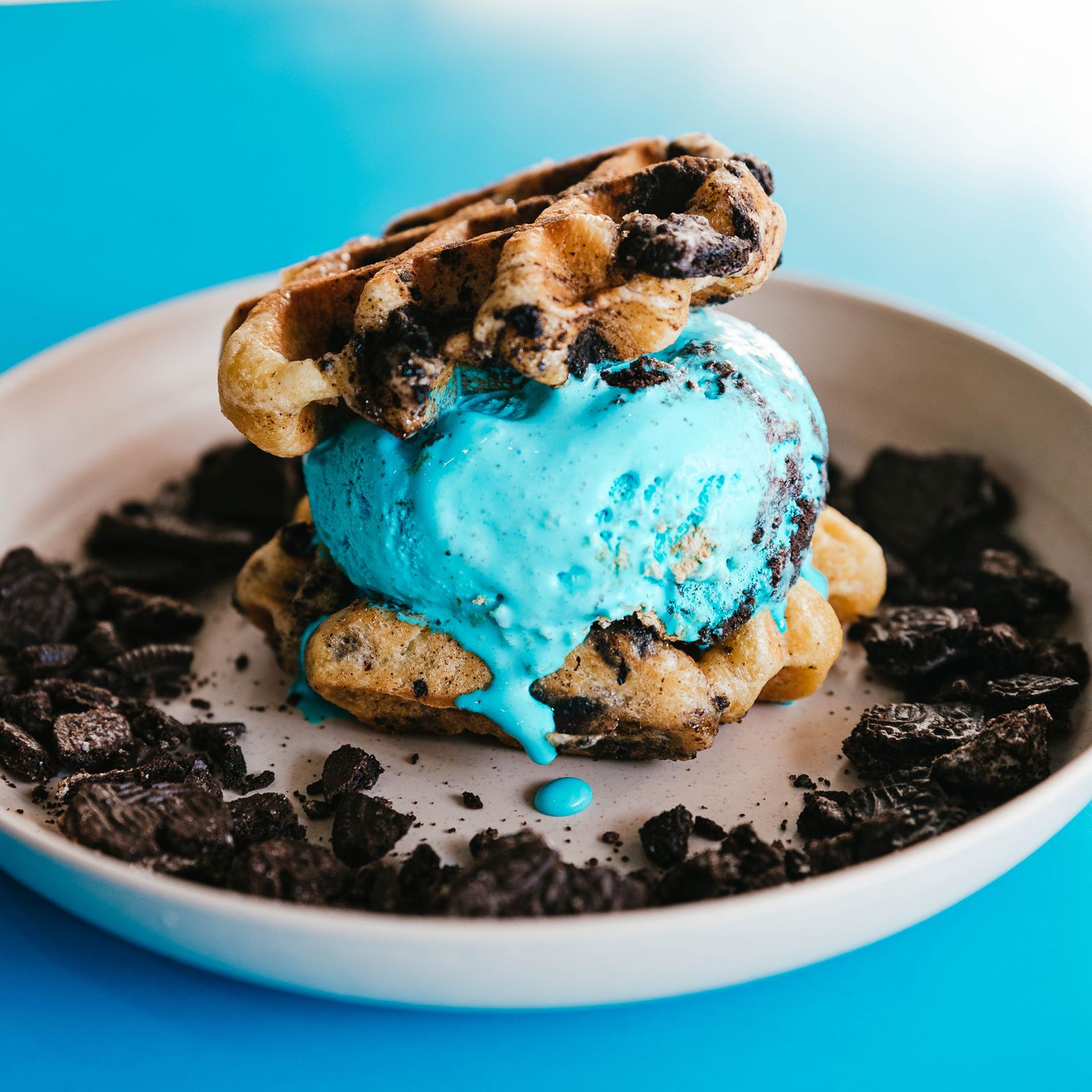 The Dolly Llama to Partner With Mondelez International To Create Mini OG Ice Cream Sandwich Made With Oreo Cookie Pieces The Dolly Llama to Partner With Mondelez International To Create Mini OG Ice Cream Sandwich Made With Oreo Cookie Pieces