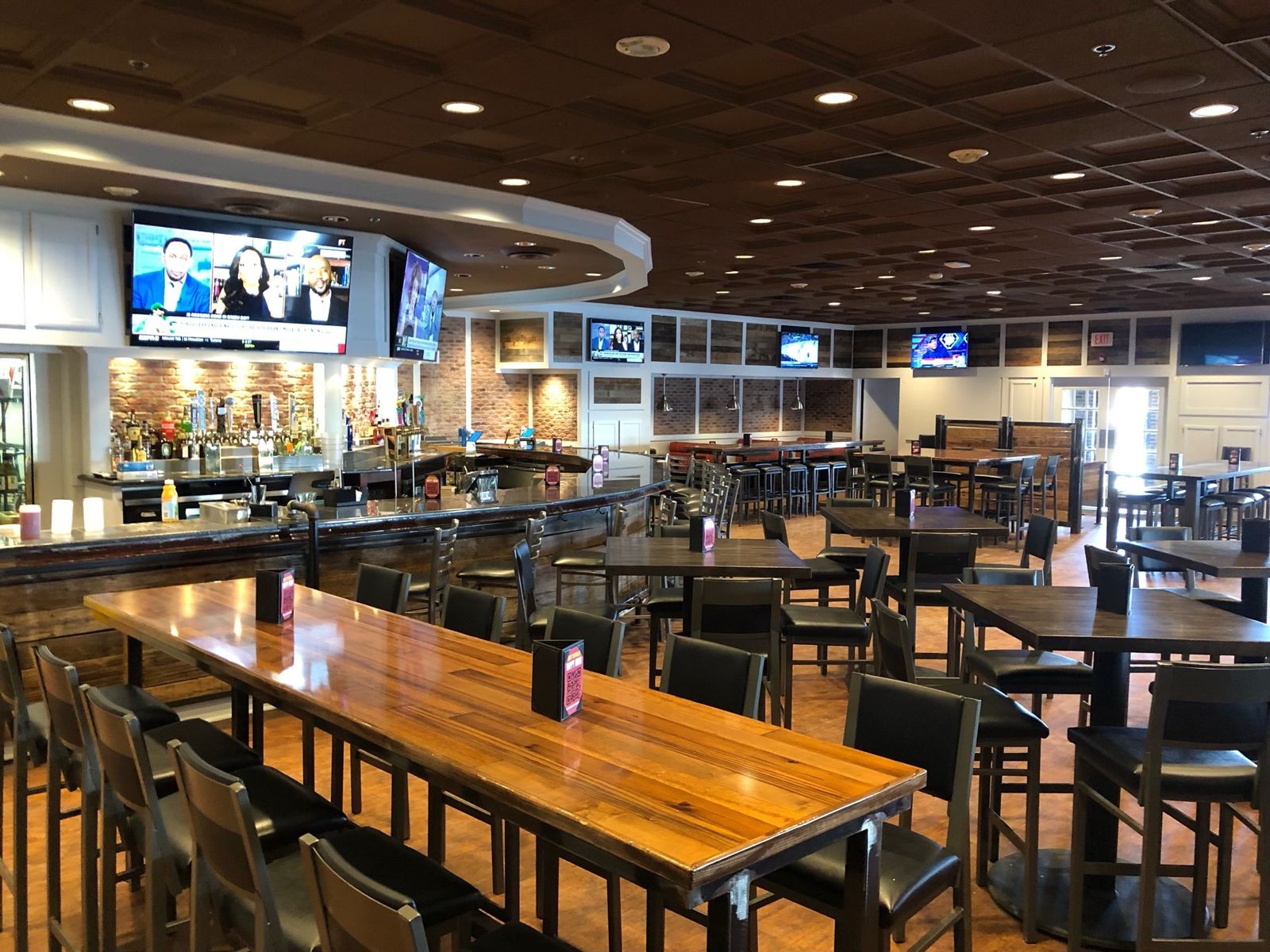New Craft Republic Bar & Grill Opens in Arlington Heights New Craft Republic Bar & Grill Opens in Arlington Heights