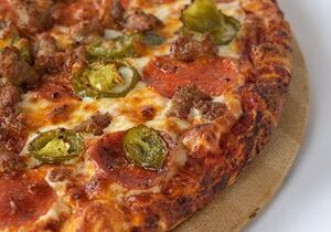 New Straw Hat Pizza Opens in Fremont, CA