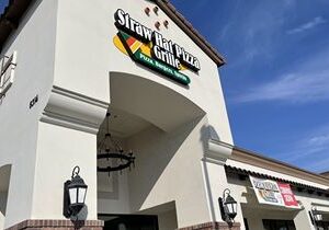 Straw Hat Pizza Opens New Location in Bakersfield, CA