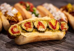 Crave Hot Dogs & BBQ Signs Franchisee in Arlington, Texas!