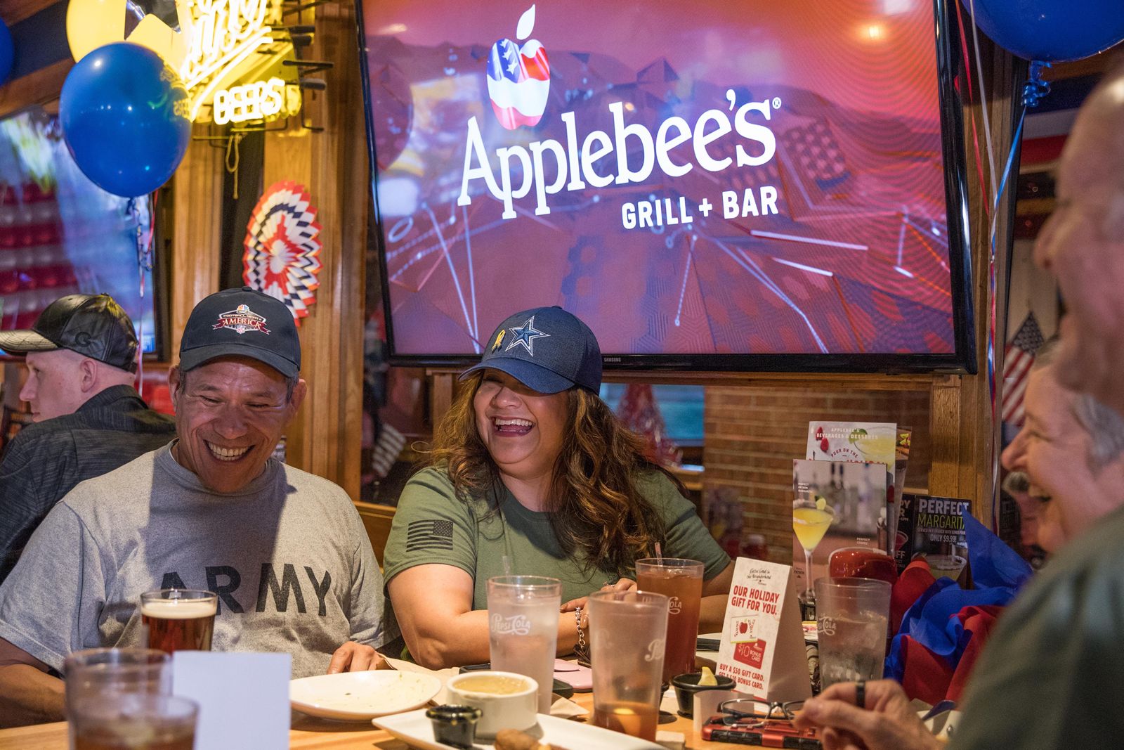 Applebee's to Offer Veterans and Active Duty Military a Free Meal on Veterans Day, Friday, November 11 Applebee's to Offer Veterans and Active Duty Military a Free Meal on Veterans Day, Friday, November 11