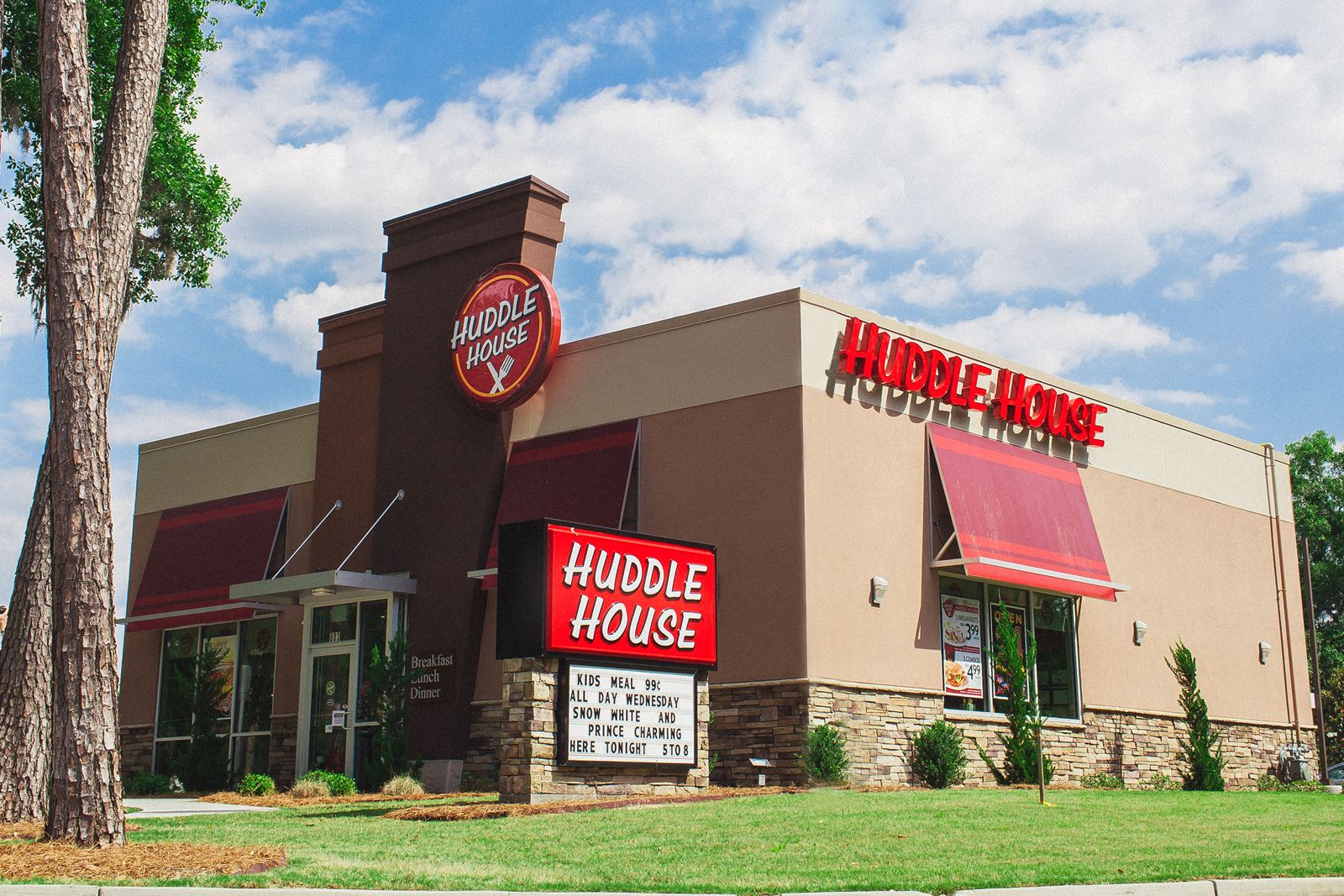 Multi-Unit Huddle House Franchise Owners Continue Growth in Missouri Multi-Unit Huddle House Franchise Owners Continue Growth in Missouri