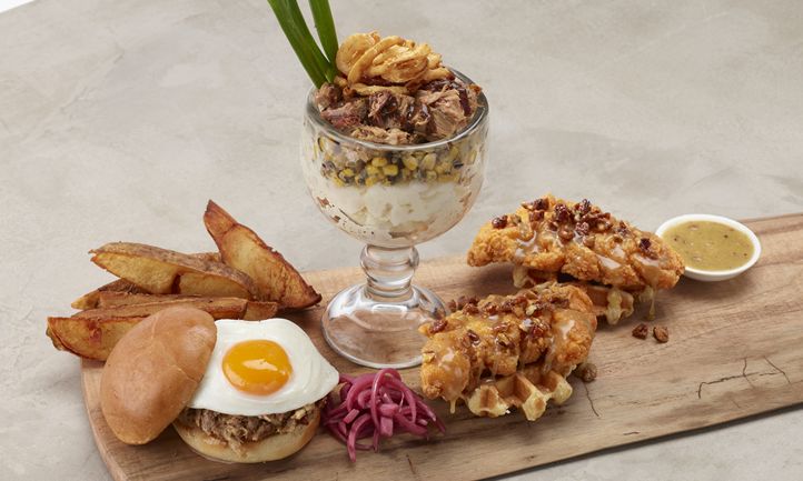 Sunday FunDay Traditions Begin at Smokey Bones | RestaurantNewsRelease.com - Vimarsana News