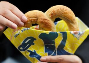 Wetzel’s Pretzels Celebrates National Wetzel Day with Free Pretzel Giveaway