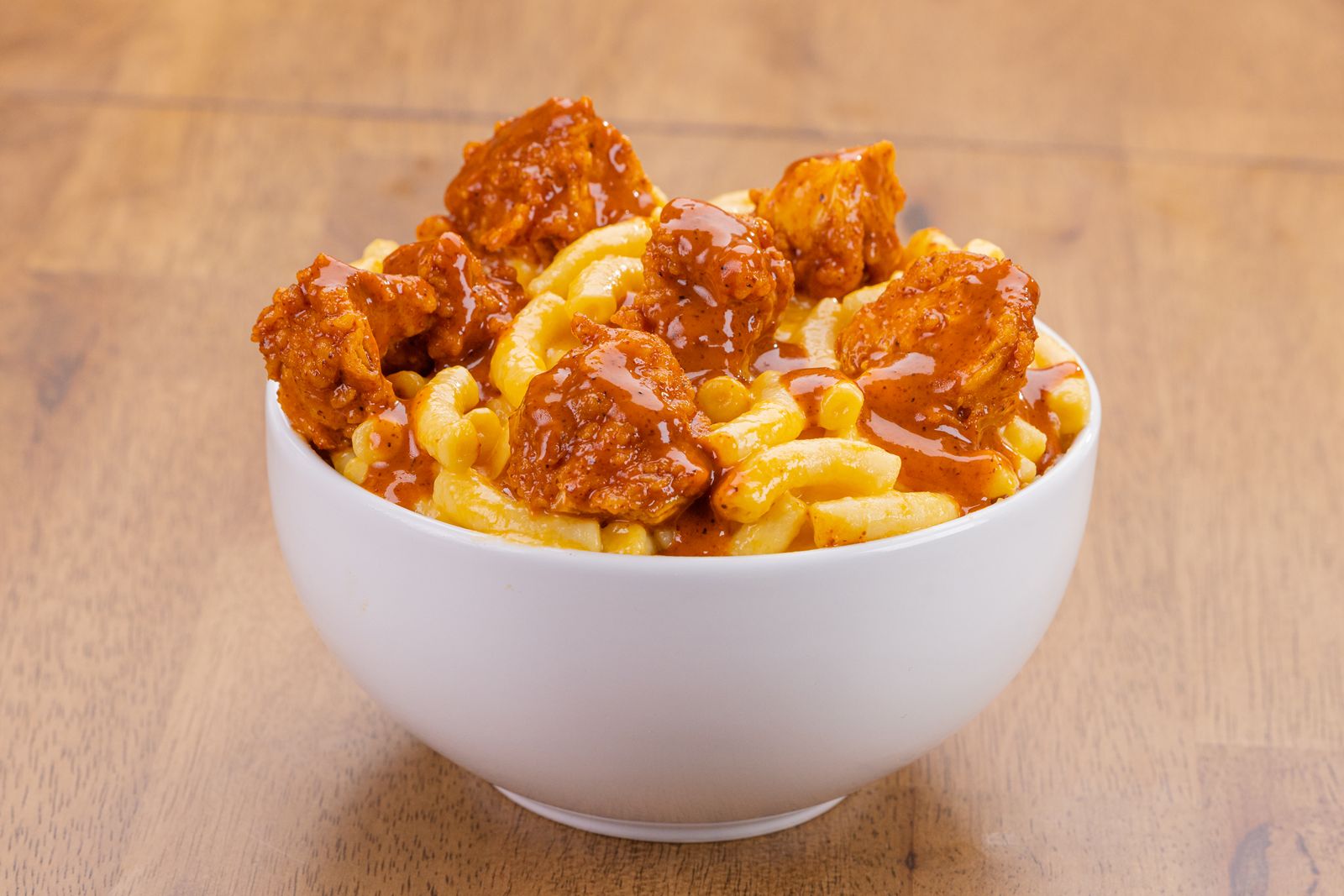 Lee's Famous Recipe Chicken Dials Up the Heat with New "Nashville Hot" Limited Time Mac and Cheese Bowl Lee's Famous Recipe Chicken Dials Up the Heat with New "Nashville Hot" Limited Time Mac and Cheese Bowl