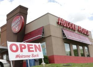 New Huddle House Franchise Breaks Records in its Opening Week