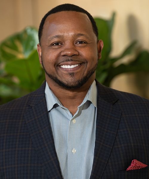 Lynn Edwards Taziki's Mediterranean Café Bolsters Executive Team with Pair of Industry Veterans