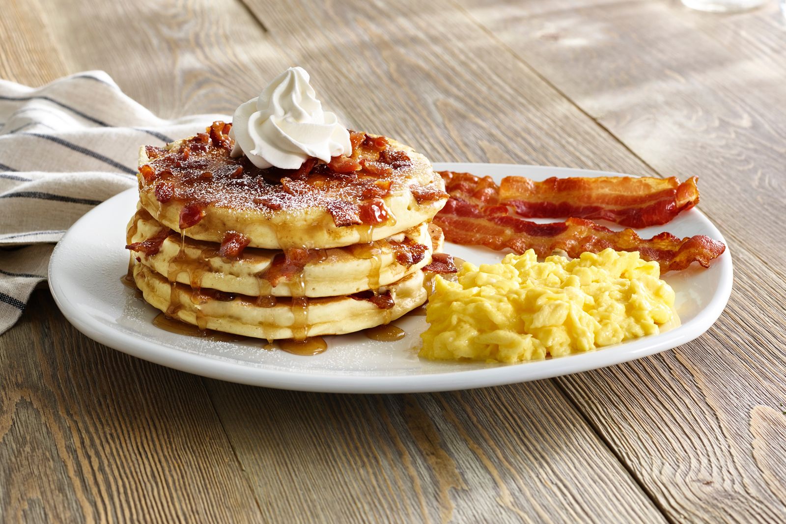 Perkins Restaurant & Bakery Sizzles Into Fall With Return of Baconfest and Pumpkin Season Delights Perkins Restaurant & Bakery Sizzles Into Fall With Return of Baconfest and Pumpkin Season Delights