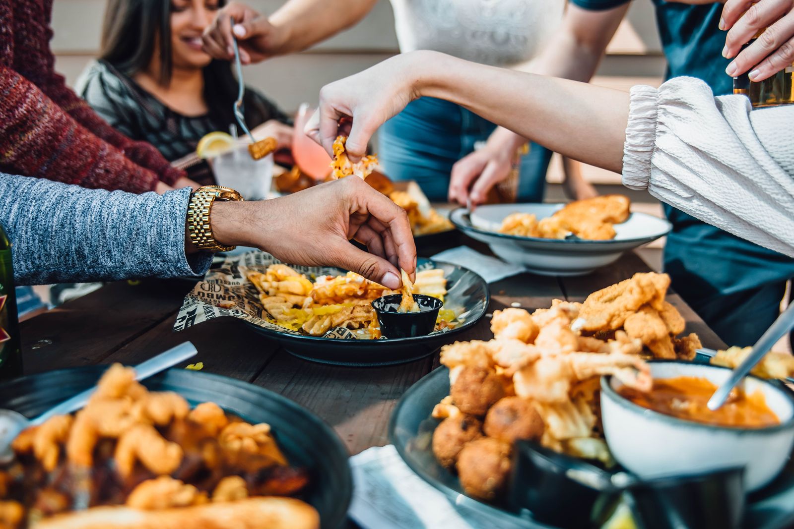 Walk-On's Celebrates Garden City Debut with Grand Opening Walk-On's Celebrates Garden City Debut with Grand Opening