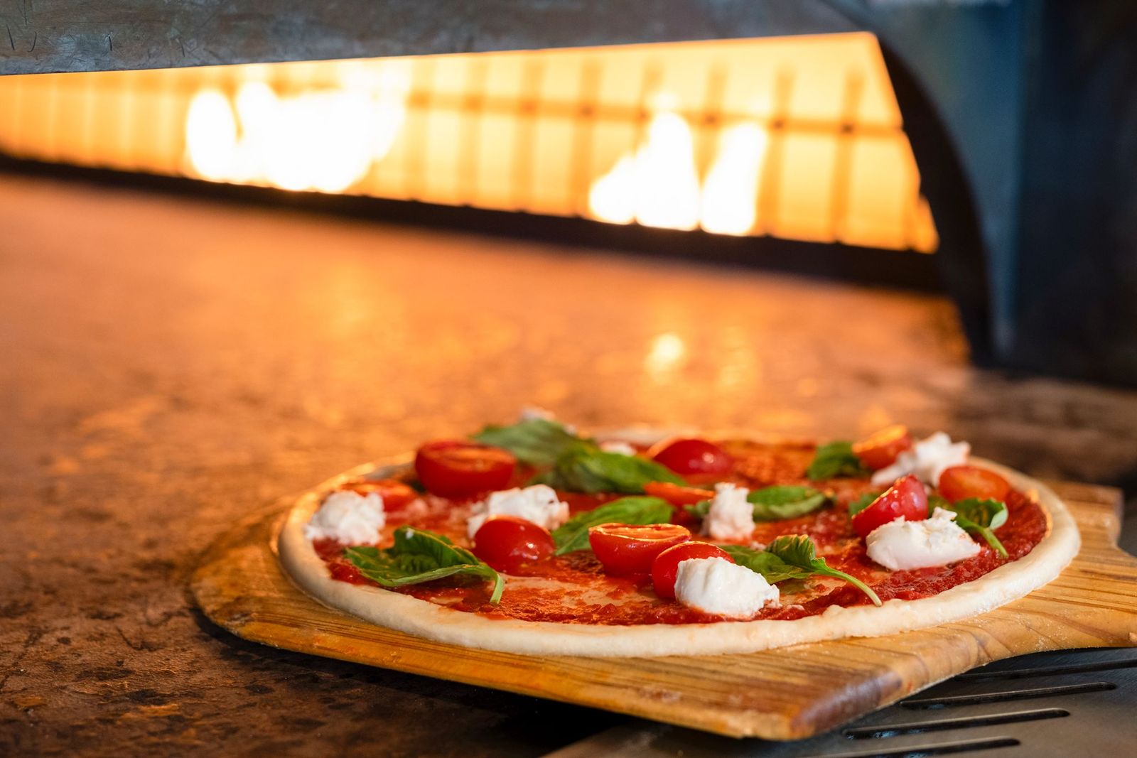 Blaze Pizza Offering First 50 Guests Free Pizza for a Year at New Land O' Lakes Location Blaze Pizza Offering First 50 Guests Free Pizza for a Year at New Land O' Lakes Location