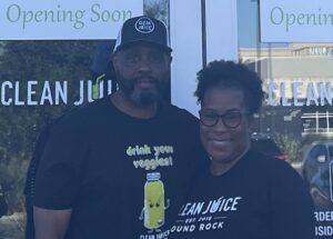 Military Family Opens Clean Juice on Veterans Day