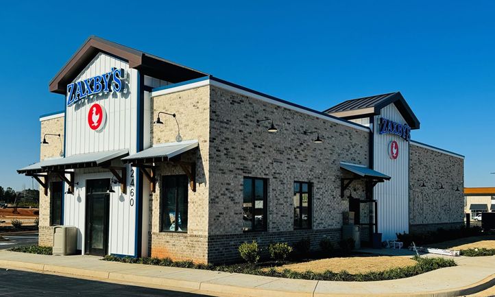 New Zaxby's Opens in Hampton With "Deck of Dealz" Voucher for First 100 Guests - Vimarsana News