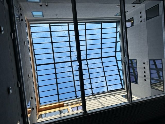 Publico Boston Features Roll-A-Cover Motorized Retractable Roof Publico Boston Features Roll-A-Cover Motorized Retractable Roof