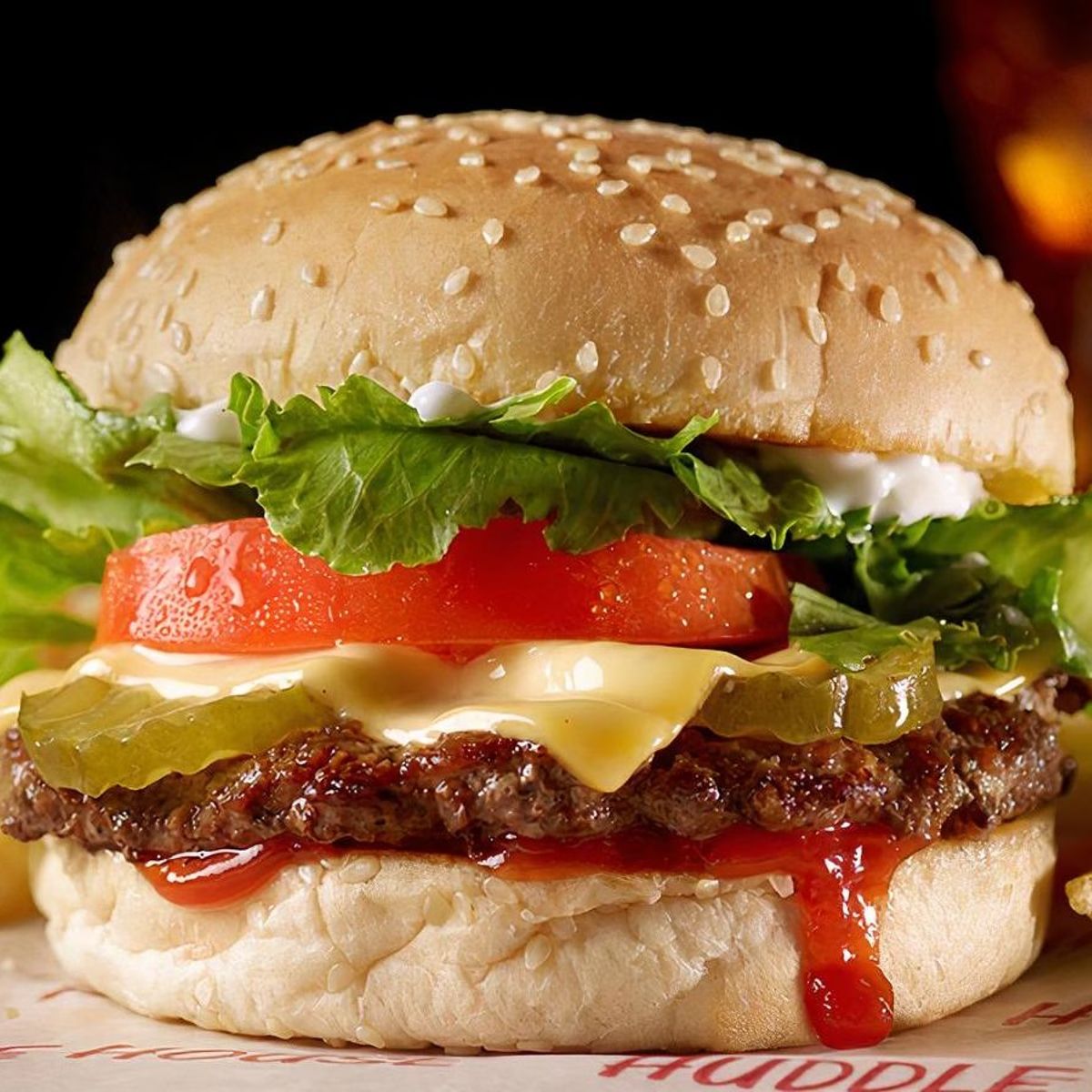 Huddle House Stays True to Value with $2.99 Cheeseburgers Huddle House Stays True to Value with $2.99 Cheeseburgers