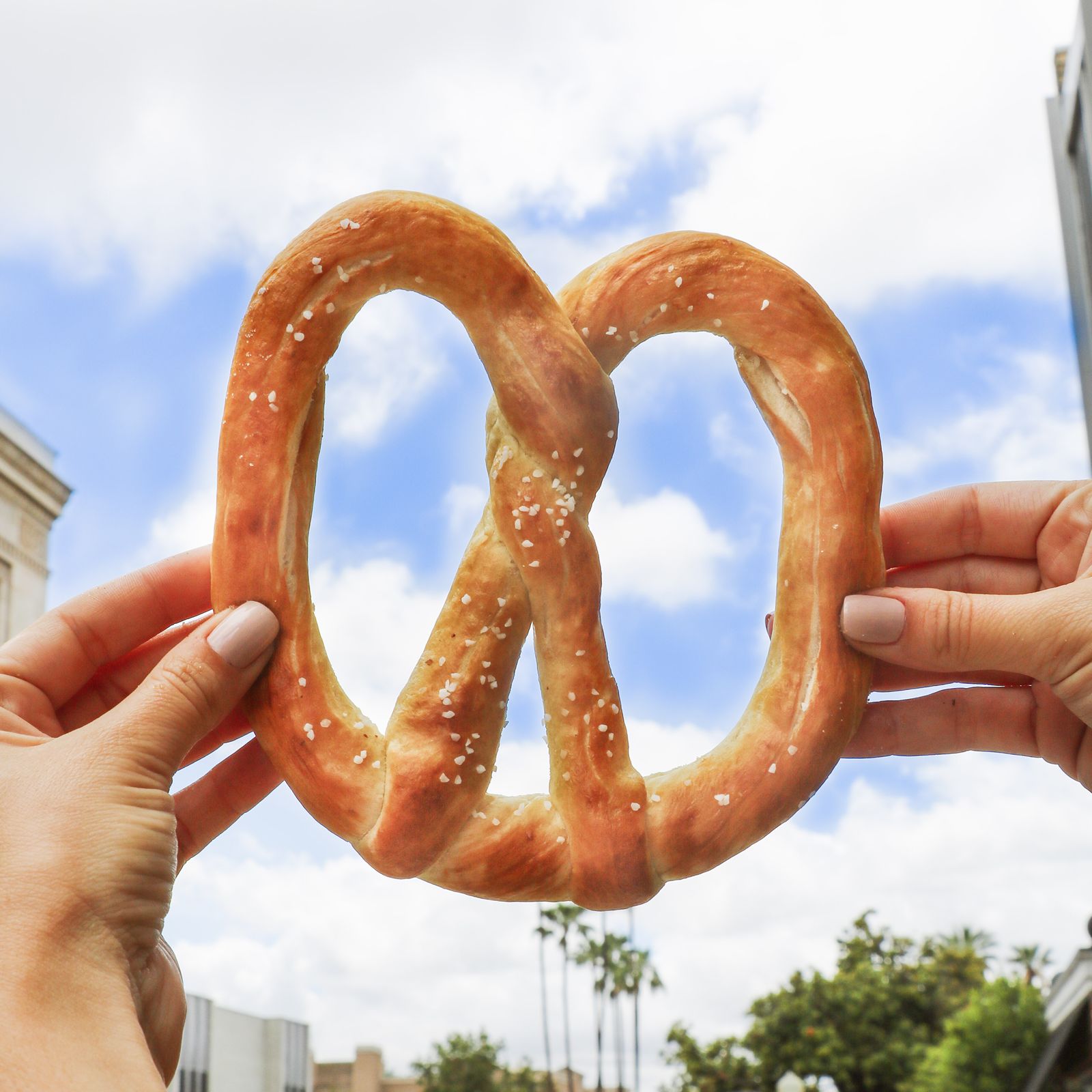 Knot Your Average Opening: Wetzel's Pretzels Makes 400th Location Debut on Hollywood Blvd.