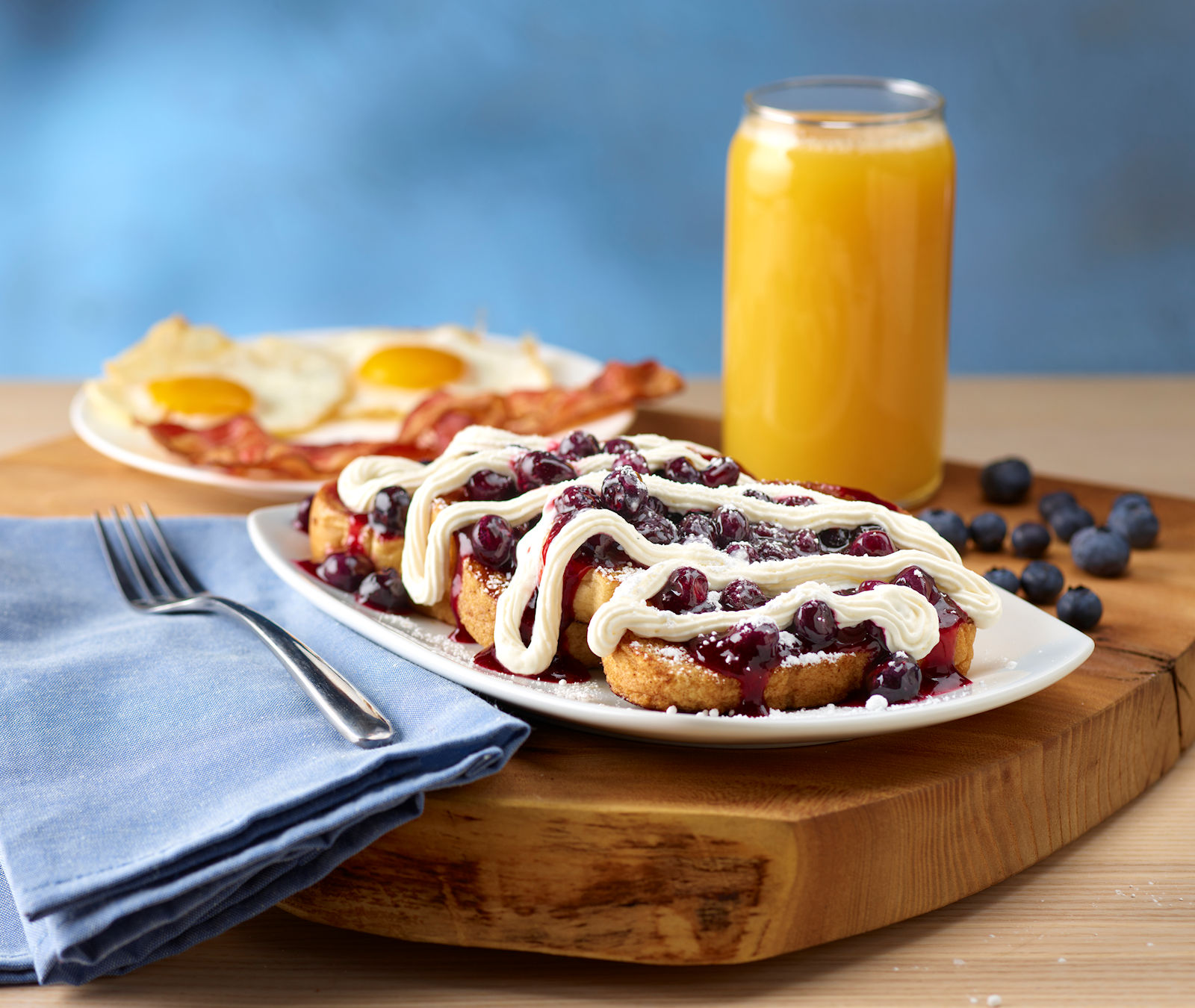 Huddle House Blueberry Topped French Toast Huddle House Sweetens Breakfast with French Toast Toppers