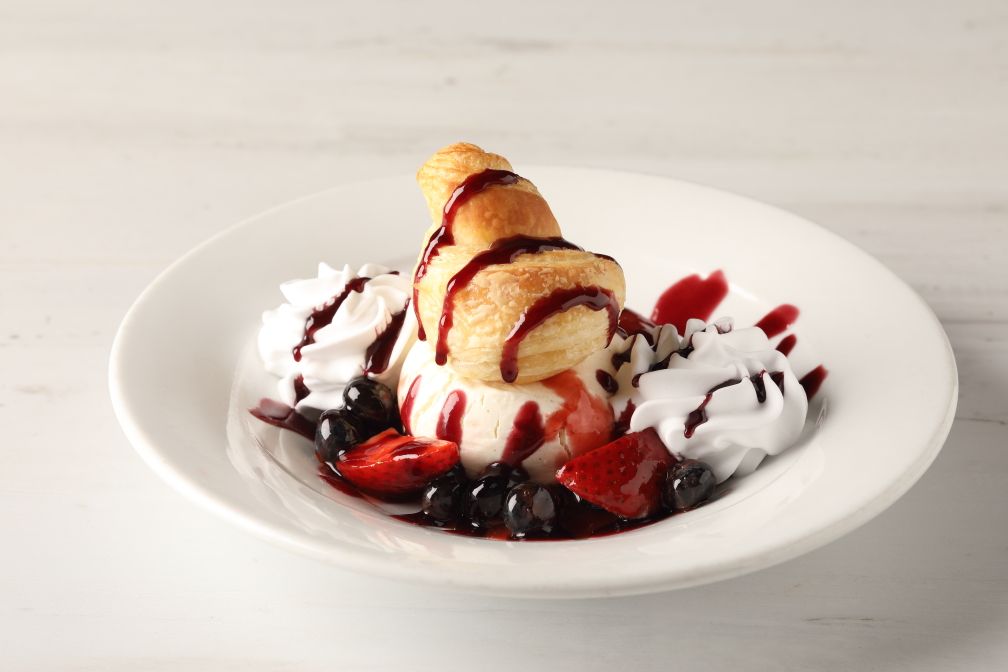 Hickory Tavern Berry Bliss Hickory Tavern Amplifies Its Menu Revitalization With Unbeatable Spring Culinary Creations