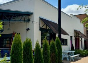 Blue Oak BBQ Now Open in Huntsville’s MidCity District