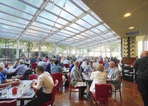 7 Benefits of Adding a Roll-A-Cover Retractable Enclosure to Your Restaurant