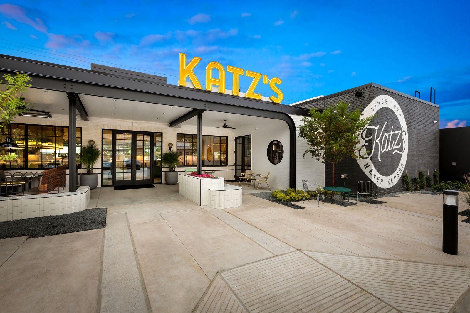 'Katz's Never Kloses' … Unless Klosing on a New Building Counts 'Katz's Never Kloses' … Unless Klosing on a New Building Counts