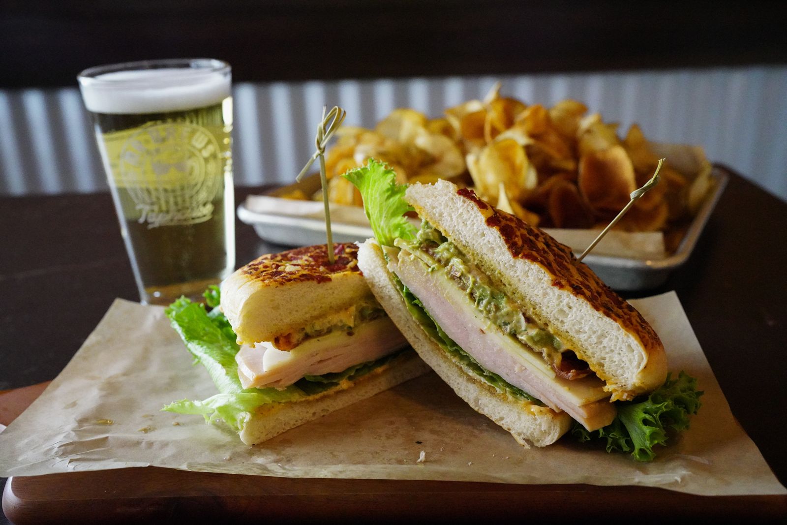 Mr Brews Taphouse Brings Craft Beer Experience to North East Mesa Mr Brews Taphouse Brings Craft Beer Experience to North East Mesa
