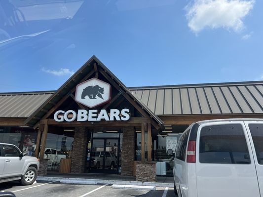 Go-Bears Gaubert Oil Partners with Dickey's Barbecue Restaurants, Inc. to Bring Authentic Texas Barbecue to Louisiana