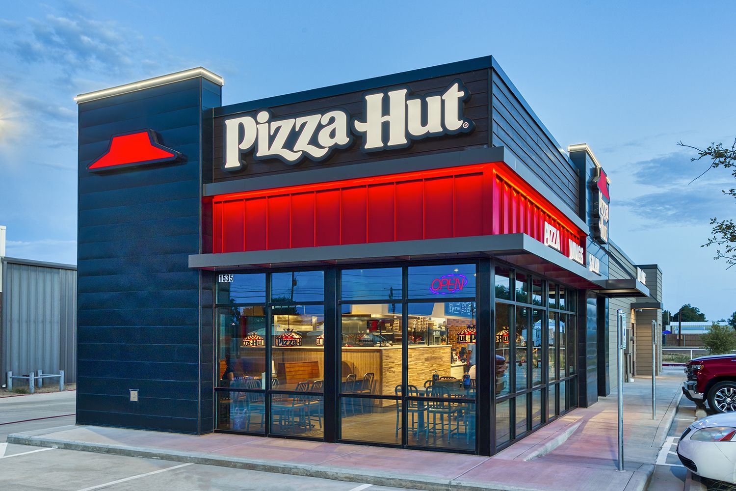 77 Pizza Hut Restaurants Transition to New Ownership Following Auction Led by National Franchise Sales 77 Pizza Hut Restaurants Transition to New Ownership Following Auction Led by National Franchise Sales