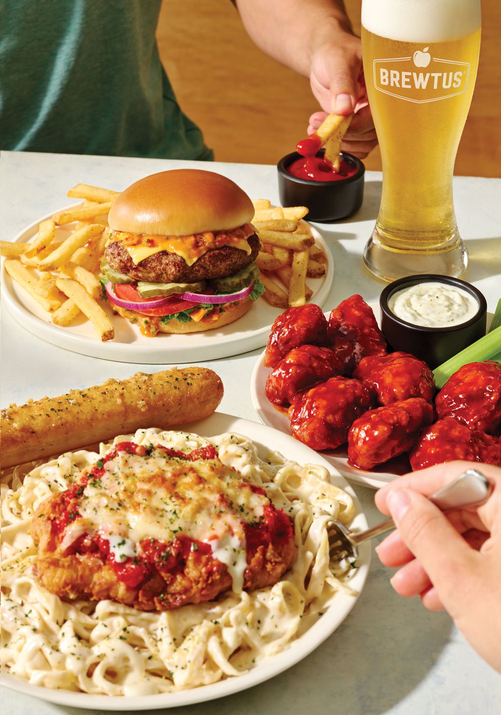 Applebee's 2 for $25 Menu Adds NEW Chicken Parmesan Fettuccine and NEW BIG Bangin' Burger Applebee's 2 for $25 Menu Adds NEW Chicken Parmesan Fettuccine and NEW BIG Bangin' Burger
