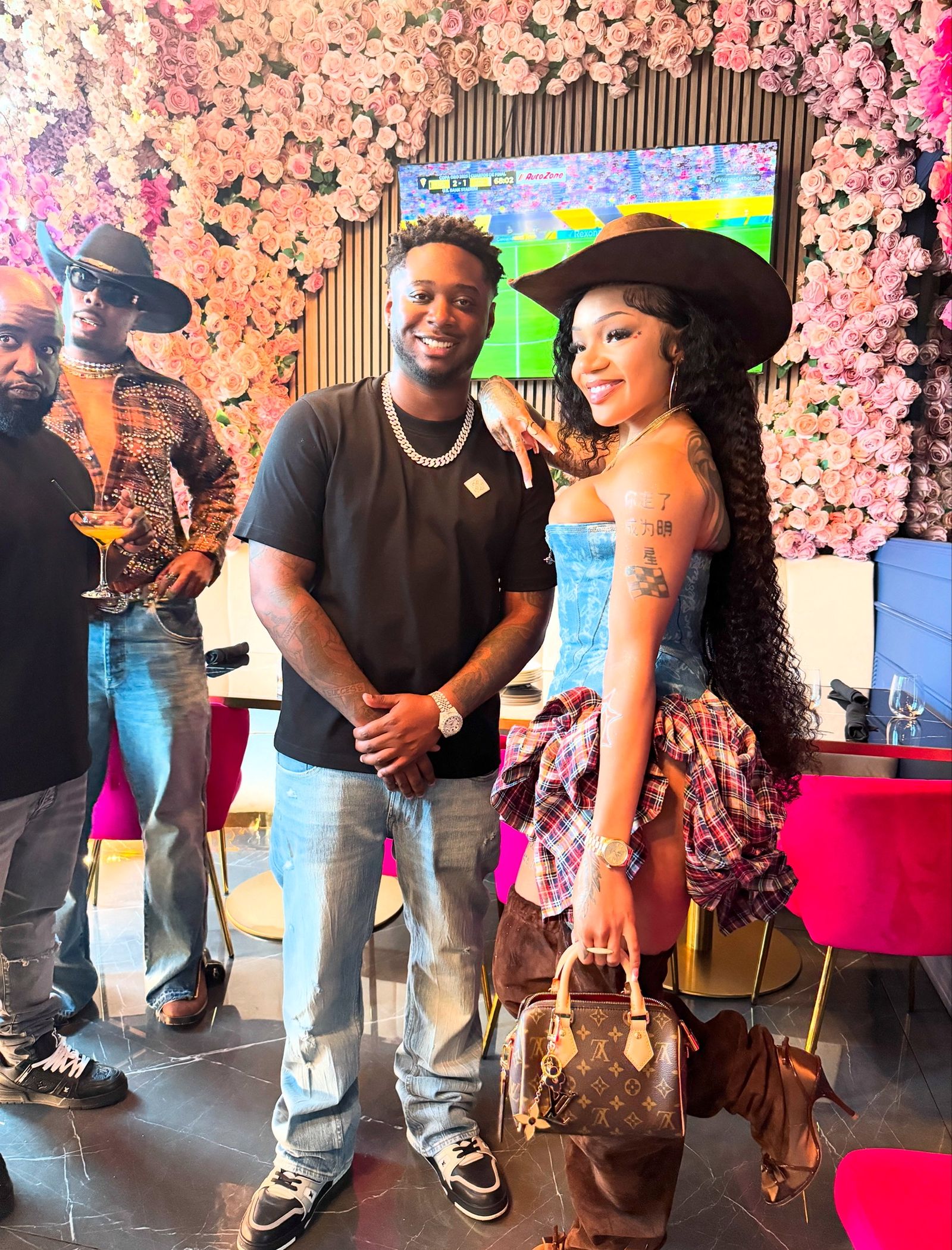 From GloRilla to 50 Cent, Confessions Restaurant & Lounge is Quickly Becoming a Houston Celebrity Hot Spot From GloRilla to 50 Cent, Confessions Restaurant & Lounge is Quickly Becoming a Houston Celebrity Hot Spot