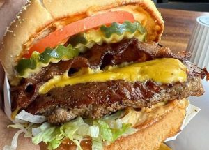 Killer Burger Continues Expansion Plans, Celebrates Opening of Newest Franchised Location in Bend, Oregon