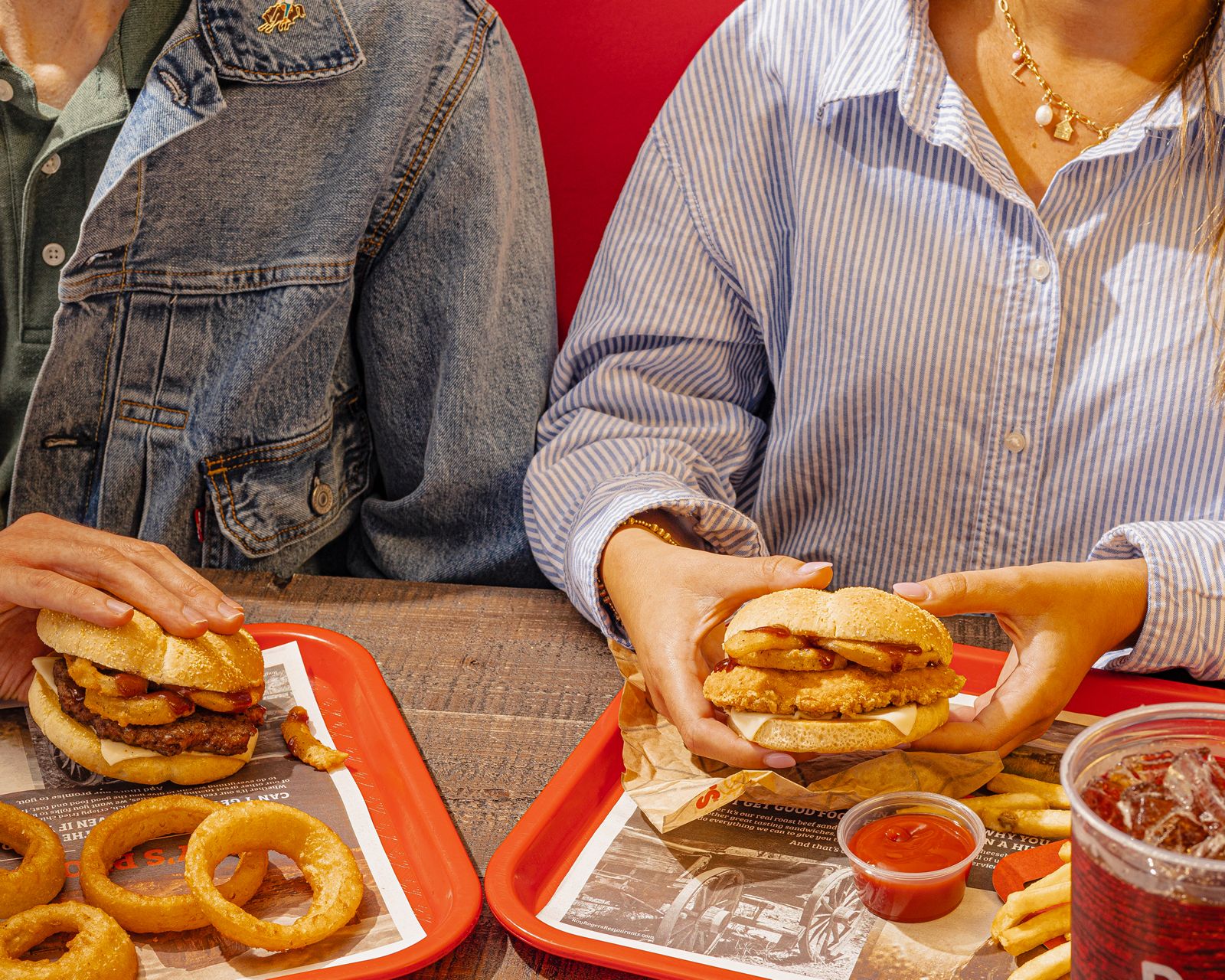 Roy Rogers Restaurants Brings Back Fan-Favorite Tumbleweed Burger and Chicken Sandwich Roy Rogers Restaurants Brings Back Fan-Favorite Tumbleweed Burger and Chicken Sandwich