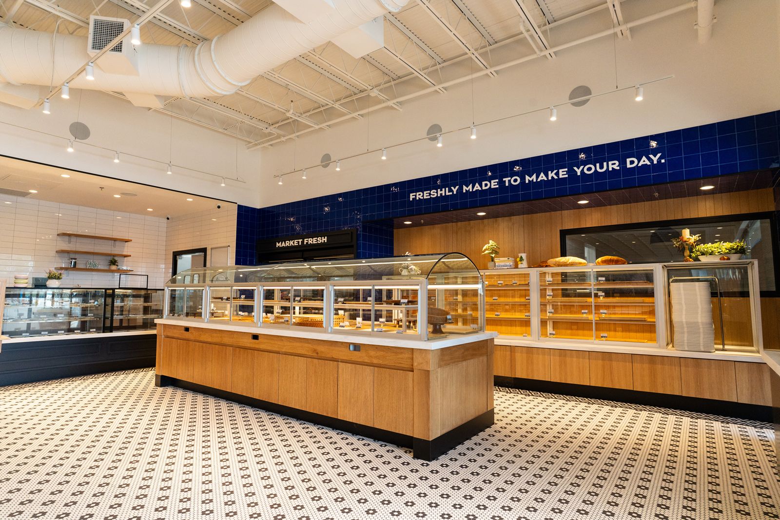 Paris Baguette to Open New Bakery & Café in Webster, Texas, on Nov. 3 Paris Baguette to Open New Bakery & Café in Webster, Texas, on Nov. 3