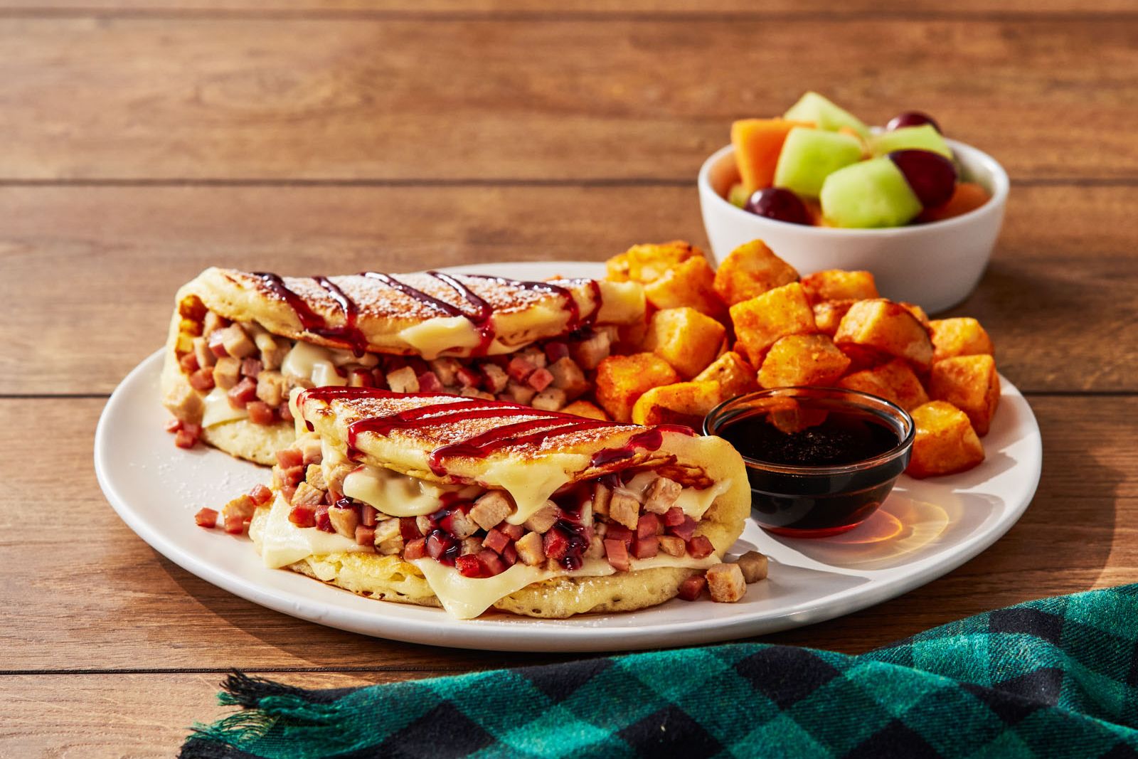 Perkins American Food Co. Monte Cristo Flip Perkins American Food Co. Settles the Great Turkey Debate