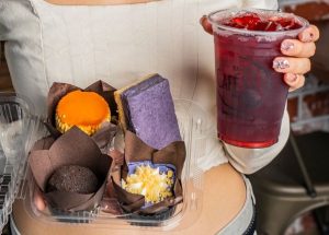 Fast-Casual Dessert and Beverage Franchise Café 86 Signs Two New Franchise Agreements in California