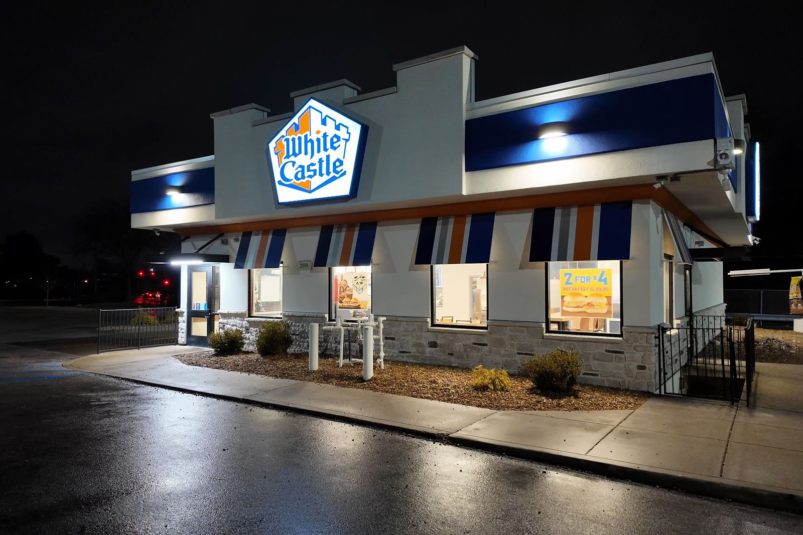 White Castle Reduces Vandalism and Loitering, Boosts Drive-Thru Safety, and Lowers Late-Night Escalations by Over 90% with Interface Virtual Perimeter Guard White Castle Reduces Vandalism and Loitering, Boosts Drive-Thru Safety, and Lowers Late-Night Escalations by Over 90% with Interface Virtual Perimeter Guard