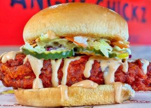 Angry Chickz Sets Its Sights on Mesa with East Valley Debut