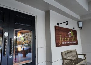 Farmer’s Table Reaffirms Its “Feel Good Food” Philosophy with Clean, Community-Driven Dining Experience