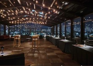 Roll-A-Cover and Viewpoint Enclosures Win Chrysalis Award for Three Top Lounge at The Salt Shed in Chicago